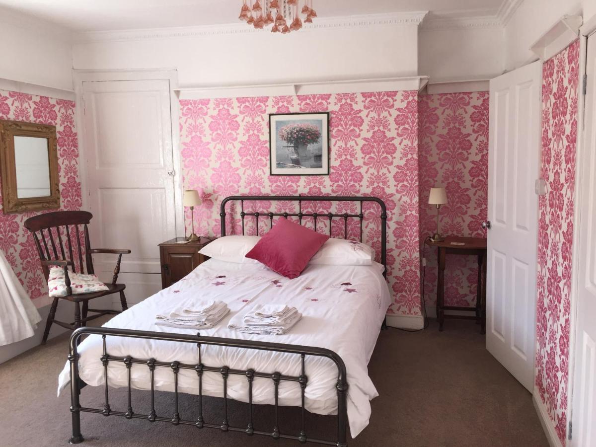 Spring Gardens B&B Wadebridge Bagian luar foto